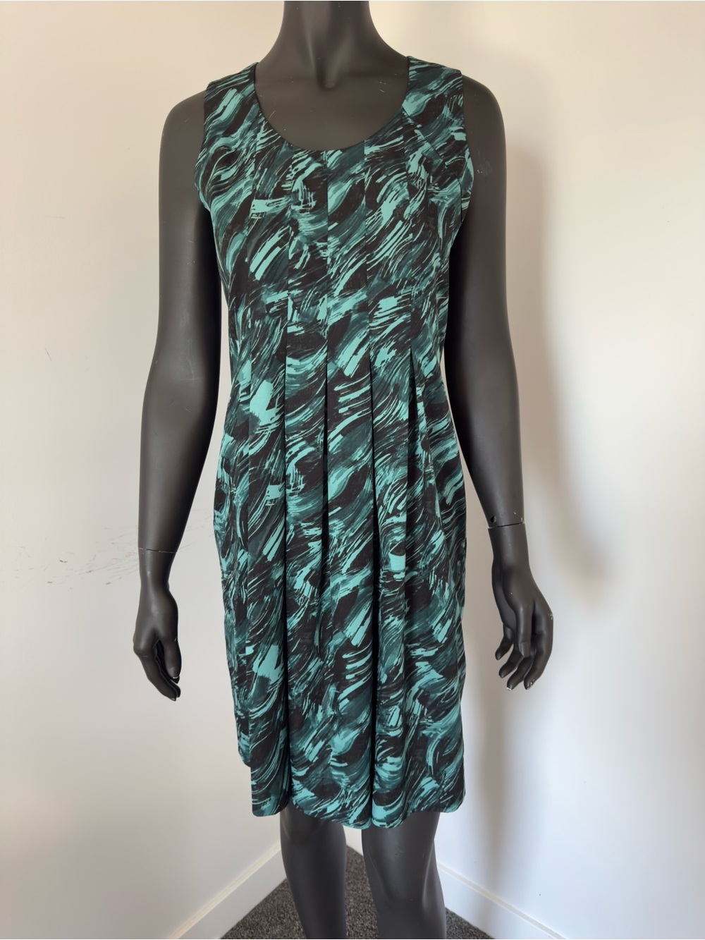194. Simply Vera Vera Wang Teal and Black Abstract Midi Dress